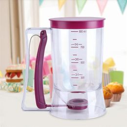 900ml Hand Batter Dispenser Batter Mixer Home DIY Cake Pancake Muffin Baking Waffles Batter Dispenser Cups Cupcakes Baking Tools Y186B