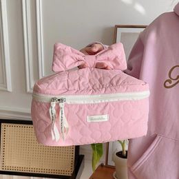 Cosmetic Bags Sweet Bow Large Capacity Women's Bag Flower Quilted Ladies Travel Storage Makeup Case Female Handbags Clutch Purse