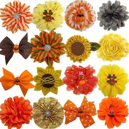 Dog Apparel 30/50pcs Thanksgiving Bow Ties Charms Puppy Accessories Slidable Collar Flower Turkey Style Fall Pet Supplies