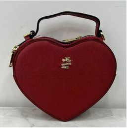 Shoulder Bag Shoppers Tote Bags High Quality PU Leather Handbag Women Designer Handbags Purses Heart-shaped Ladies Fashion Crossbody Bags Co0127