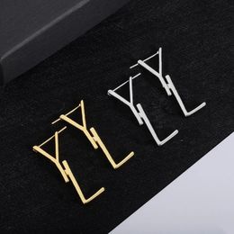 2024 AA earrings designer for women stud luxury gold heart shape pearl crystal gold double V letter 925s silver jewelry classic 1594123