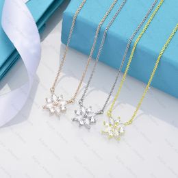 New T Diamond Flower Cluster Necklace Hexagram Diamond Design, White Copper Plated 18K Real Gold Designer Necklace Simple Personalised Style with Dust Bag and Box