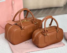 Womens Tote Bags Designer Handbags Brown Maillard Fashion Leather Classic Luxury Ladies Bowling Totes Crossbody Bag