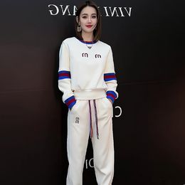 2024 moda donna primavera autunno pantaloni a due pezzi abiti minimalisti casual mm set di abiti sportivi di design di lusso di marca