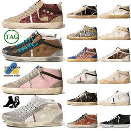 Low Top OG Fashion Mid Star Suede Leather Gold Studs Pink Zebra Designer Casual Shoes Italy Brand Womens Mens Handmade Platform Vintage Trainers Glitter Silver