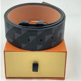 Men Designers Belts Classic fashion casual letter smooth buckle womens mens leather belt width 3 8cm with orange no box250i