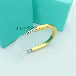 Luxury Titanium Bracelet Designer Lock Bangle Women Men Bracelets Fashion Jewelry Accessories Wedding Party Gifts 6PVI