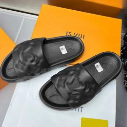 Chinelos de borracha sandália luxo WATERFRONT sapatos casuais moda slide mulheres em relevo designer sliders verão praia plana preto branco homens mule sandale caixa de presente chinelo