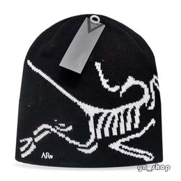 Classics GROTTO TOQUE Knitted Hat Cashmere Cap Beanie Hat Women Men Beanie Fashionable Knitted Hat Ancient Bird Mf1 11