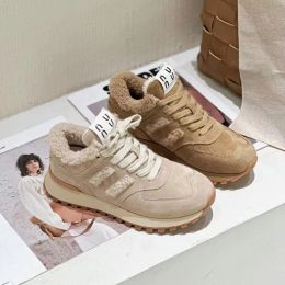 Casual Flat Platform Wanderschuh Fellschuhe Frauen Luxus Designer Trainer Spring und Herbst 2024 Neue 10A Top -Qualität im Freien WALK -Reise -Fußball -Tennis mit Box Sneaker