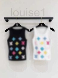 Women's T-Shirt designer brand lvvv Spring/Summer New Towel Embroidery Colour Matching Knitted Tank Top Fashion Old Flower Four Leaf Grass tshirt for women 88 92QR