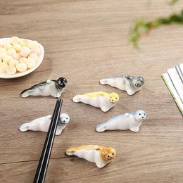 Chopsticks 1PC Lovely Baby Seal Shaped Ceramic Chopstick Holder For Kitchen Dining Table Accessories