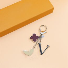 Designer Letter Keychain Men Women Luxury Fashion Classic Keyring Zinc Alloy Car Bag Key Chains Lovers Gift Keychain Multi Colours