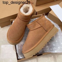 New 24ss Classic Mini Platform Snow Boots Winter Ankle Boots fashion brand Women Thick Bottom Genuine Leather Warm Fluffy mens Booties