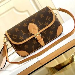 High quality Messenger handbags luxurys fashion womens crossBody clutch shoulder bag Letter handbag purse pocket totes wallet bags