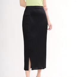 Skirts Miyake Pleated Package Hip Skirt 2024 Spring And Summer Cloth Buckle Open Fork Thin Half-body Casual Loose Niche