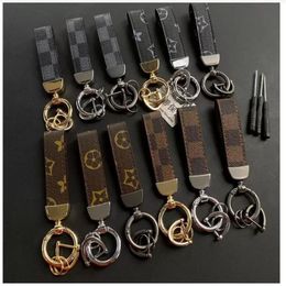 Creativity Presbyopia Print Car Keychain Bag Pendant Charm Jewellery Keyring Holder for Men Gift Fashion PU Leather Flower Grid Desi204k