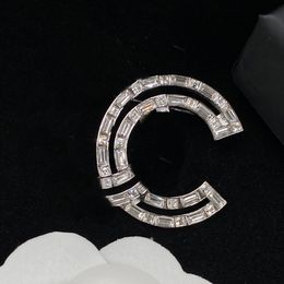 Fashion Letter Design Brooch Diamond Brooch For Woman Wild Brooch Accessories Supply