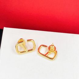 Fashion Designer Stud Earrings Gold Color Simple Style Engagement Classic Earring for Women Men party jewelry lover gift2009