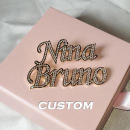 Stainless Steel Customized Name Brooch with Crystal Custom Name Plate Ladies Men Lapel Pin Personalized Wedding Part Gift 240119