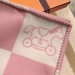 Classic Plaid Pony Pattern Child Baby Cashmere Wool Blend Soft Comfortable Blanket Size 140 100cm Christmas Gift Blanket new arriv243p