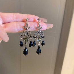 Stud Black Crystal Drop Earrings Water Droplet Dangler Earrings Palace Vintage Indian Tribal Handmade Ear Jewellery YQ240129