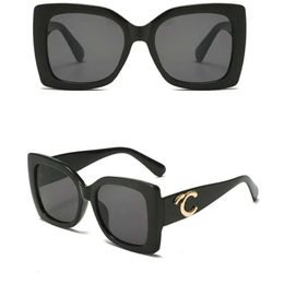 2024 Designer Letter Polarised Sunglasses Personality UV Resistant Men Women Goggle Retro Square Sun Glass Casual Eyeglasses with Box Very Beautiful Gift 6666vvvv