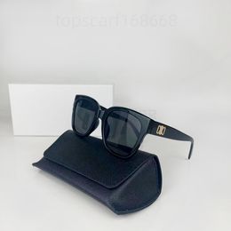luxury Fashion Designer sunglasses Goggle Beach sunglasses men's and women's multiple color options good quality