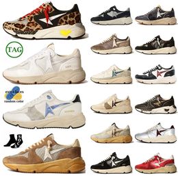 Top Fashion Designer Glitter Casual Shoes Running Sole Womens Mens Handmade Italy Brand Leather Suede Upper Vintage Trainers Camouflage Sneakers Ivory Star