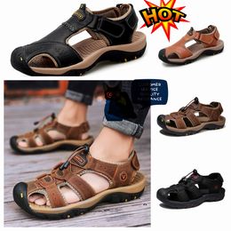 2024 Designer Training Shoes Summer Sandals High Quality Sandals Men's Leather Soft Sole Outdoor Women's Shoes Leisure Beach Comfortable Shoes Anti slip Slippers