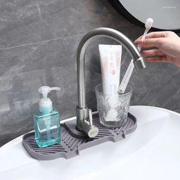 Kitchen Storage 1pc Faucet Buckle Type Rack Drain Pad Soap Sponge Holder Anti-splash Mat Bathroom Organizers Accessories