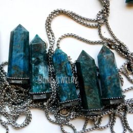 Necklaces NM42029 Blue Apatite Crystal Tower Necklace Crystal Point Talisman Witch Wicca Goth Boho Beach Pendulum Obelisk Necklace