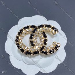 Diamond Braided Rope Brooches Golden Designer Brooches Jewellery Ladies Crystal Corsage Jewellery