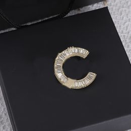 Fashion Gold Diamond Brooch Pins Brooches Design Luxury Brooch For Gift Brooches Accessories Supply