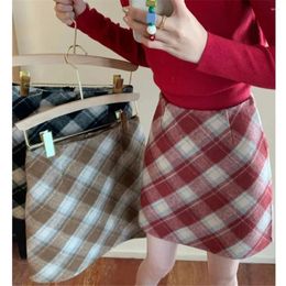 Skirts Vintage Women Mini Plaid A-Line Red Korean Style All-Match Woollen Daily Casual Winter Tender Fashion Basic Designed Soft