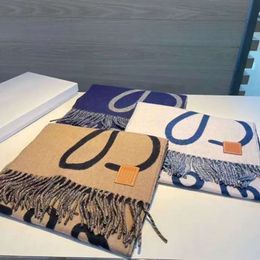 2024 Scarves Designer Lowwe Scarves Trendy Letter Jacquard Long Scarf Double Side Color Women Cashmere Wrap Gift