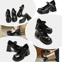Patent Leather Poened Slingback Sapates Sandals Sandals Couro Bombas de salto de estilista de luxo de luxo feminino