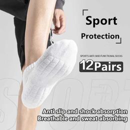 Sports Socks 12 Pairs Thick-Soled Moisture Wicking Sports Socks with Cushioned Bottoms Perfect for Running and Professional Sports YQ240126