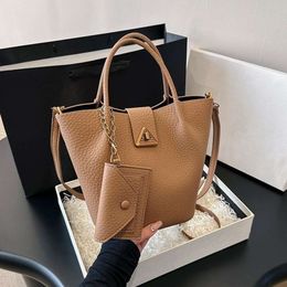 Water Bucket Winter New Portable Shoulder Tote Fashionable Trend Women's , High-end Feeling 2024 New Design Fashion 78% Off Store wholesale