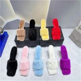 Designer Fashion Brand Slippers Autumn Winter Furry High Heels Candy Colour Warm Fur Slippers Black Blue Pink Wedding Party Shoes Sandals