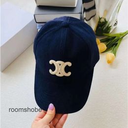 Label winter women's Outdoor Autumn Sports Cap Ball Designer Luxury Couple Water sports Baseball Hat Ball Big Head Women Hat C cap Cel ATPW