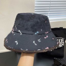 Colourful Flower Designers Bucket Hat Canvas Sun Hats Men Women Wide Brim Hats Fashion Brand Cap Fishing Sunscreen Hat Top Quality