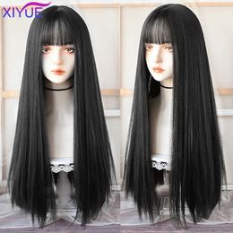 Iyue Long rak svart peruk med bang syntetiska peruker för kvinnor värmebeständigt naturligt hår för dagliga Halloween Cosplay Party 240118