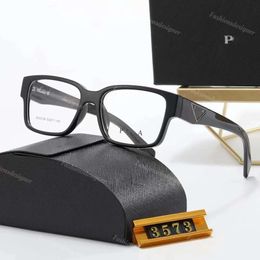 2024 Reading Designer Polarised Sunglasses Men Anti-blue Light Transparent Lens Triangle Badge Frame Colorblock Daily Glasses Unisex Rectangular Goggles 568rrrr