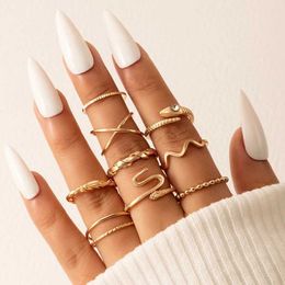 Band Rings HI MAN 9 Pcs/Set Mixed Wave Geometric Snake Double Layer Zircon Rings Women Personality Elegant Birthday Party Gift Jewelry 240125