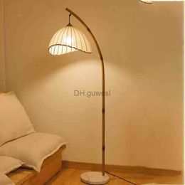 Floor Lamps Vintage Nordic Floor Lamp Night Button Switch Removable Simple Standing Lamp Corner Bedroom Lampara De Pie Bedroom Decorations YQ240130