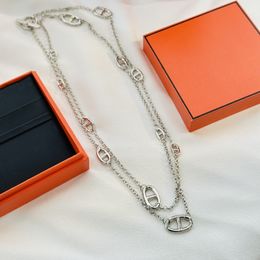 Collana con ciondolo naso di maiale di design di lusso Collana in acciaio inossidabile con pendente a naso di maiale lungo 120 cm Collana con maglione con ciondolo vuoto rotondo per donne con scatola di gioielli regalo partY