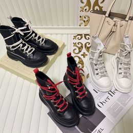 Designer Martin Lace-up de alta qualidade Homens de sola espessa de couro de solo real de estilo meio clássico Botas de neve primave