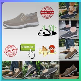 Designer Casual Platform Step on shoes for middle-aged elderly women man work Brisk walking Autumn Comfortable wear resistant Anti slip soft sole shoes
