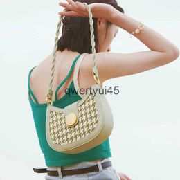 Shoulder Bags Womens bag in spring.Tousand Bird Paern Decoration.ig quality womens bag.Simple and fasionable womens bag.qwertyui45